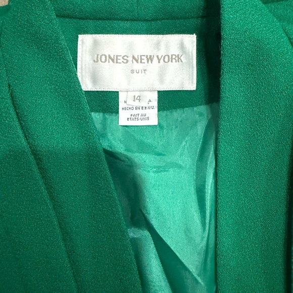 Jones New York Green Blazer & Skirt Set Size 14 Career Professional Office - Picture 8 of 10